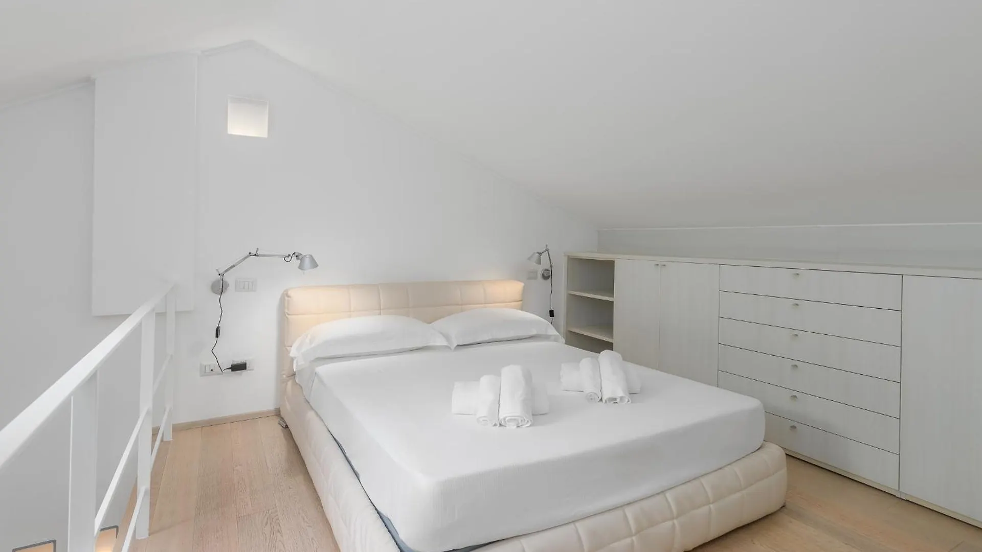 Suite Tra Il Porto E Il Centro, 150M Dal Mare,Wifi Savona Apartment
