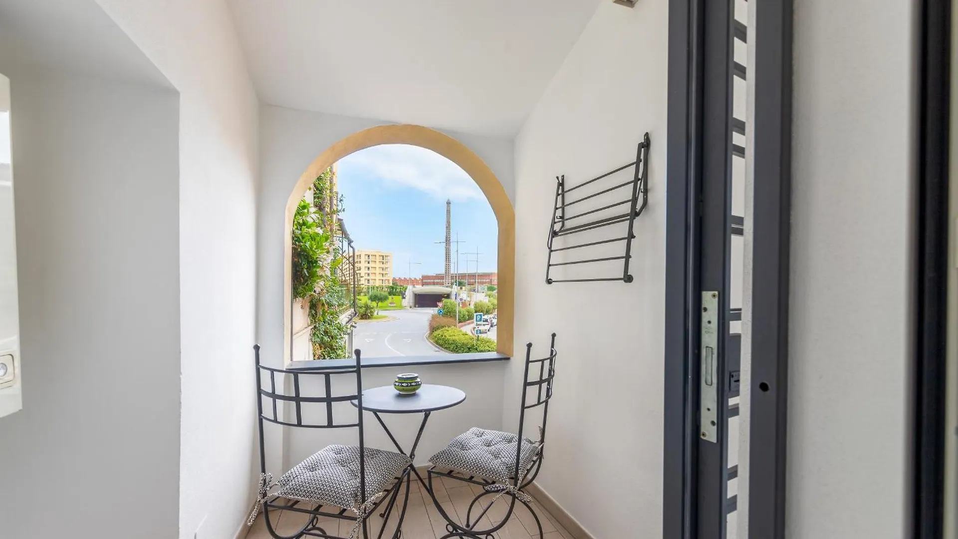 Suite Tra Il Porto E Il Centro, 150M Dal Mare,Wifi Savona